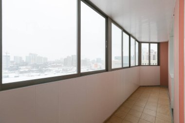 Apartmanın balkonundan manzara