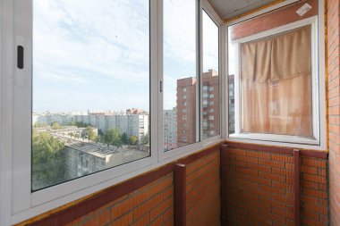 Apartmanın balkonundan manzara