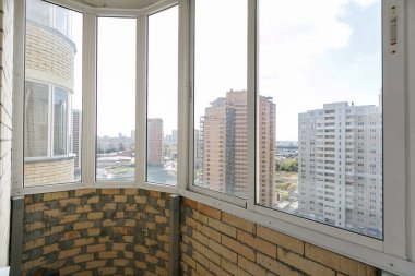 Apartmanın balkonundan manzara