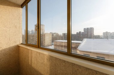 Apartmanın balkonundan manzara