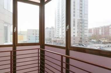 Apartmanın balkonundan manzara