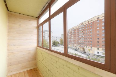 Apartmanın balkonundan manzara