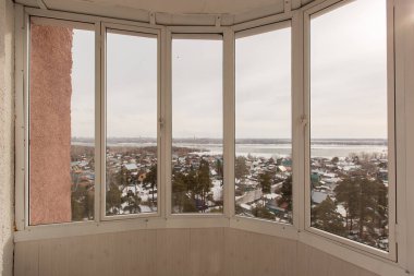 Apartmanın balkonundan manzara