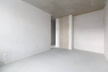 Dairenin içi gri renklerle süslenmemiş.