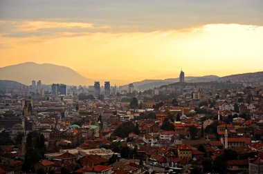 Saraybosna panorama adlı günbatımı