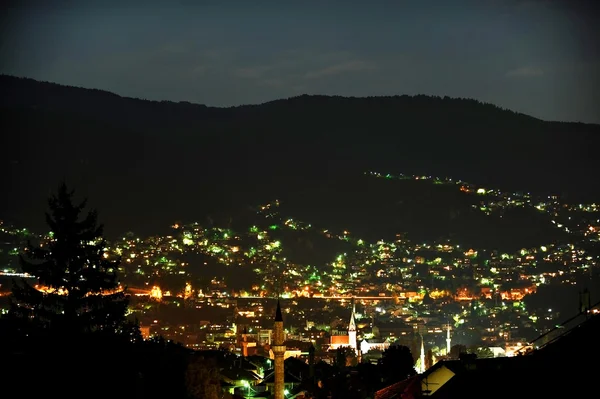 Sarajevo panorama por la noche —  Fotos de Stock