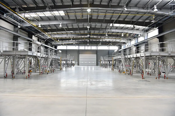 Yeni endüstriyel depo