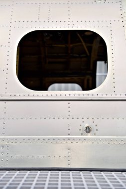 Bir fabrikada helikopter gövde