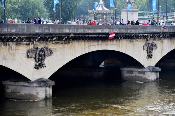 Parijs overstromingen met Seine rivier niveau gedaald tot normale — Stockfoto