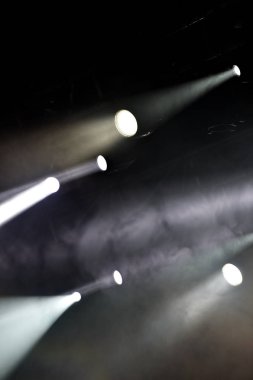 konser sahne ışıkları