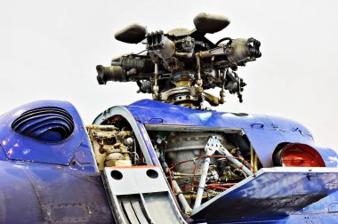 Helikopter Gövde ve rotor bıçak ile ayrıntılı