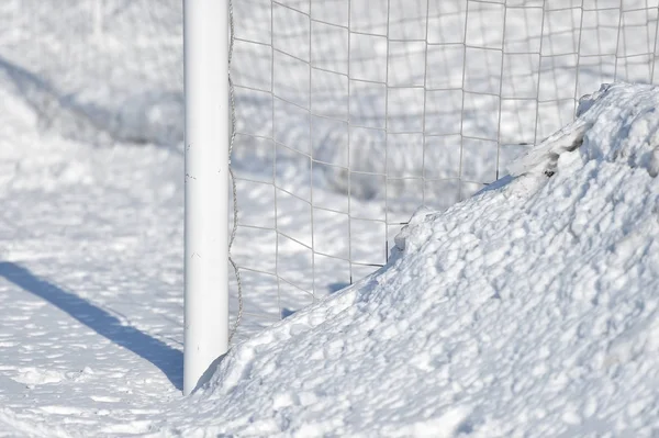 Bramka do piłki nożnej i śnieg — Zdjęcie stockowe