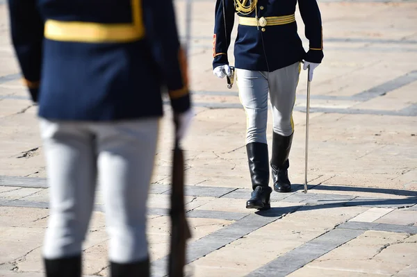 Φρουρά τιμής κατά τη διάρκεια μιας στρατιωτικής τελετής — Φωτογραφία Αρχείου