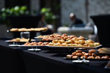 Tablo taze hamur işi ürünleri ile tam