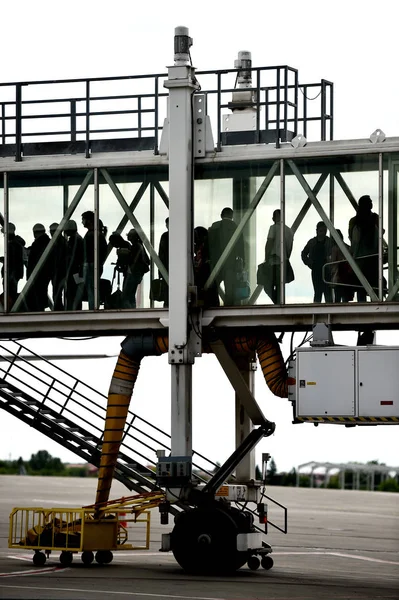 Passeggeri imbarcati su un aereo — Foto Stock