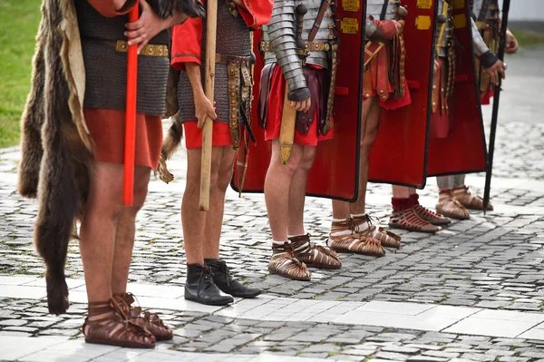 Detalle de recreación con uniformes de soldados romanos —  Fotos de Stock