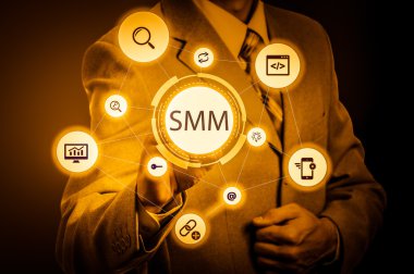 Smm sosyal medya pazarlama online iş kavramı reklam