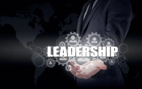 Бізнес-концепція лідерство та управління персоналом — стокове фото
