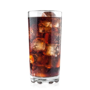 Cola izole kırpma yolu da dahil olmak üzere beyaz arka plan üzerinde cam ve buz küpleri