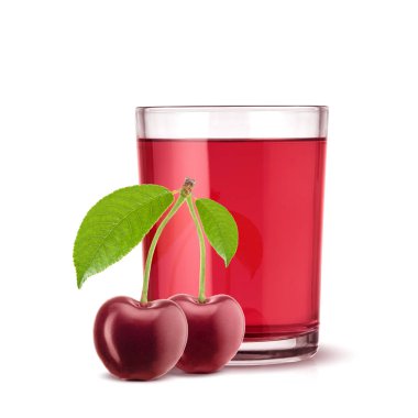 Bardak vişne suyu ve beyaz arka plan üzerinde izole iki kiraz
