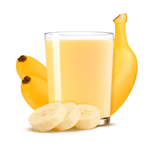 Batido de plátano fresco en un vaso y trozos de plátano aislados sobre fondo blanco —  Fotos de Stock
