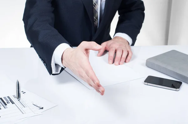 Business man signing contract making a deal, classic business — Stock Photo, Image