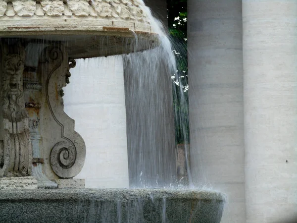 Agua Fuente Roma —  Fotos de Stock