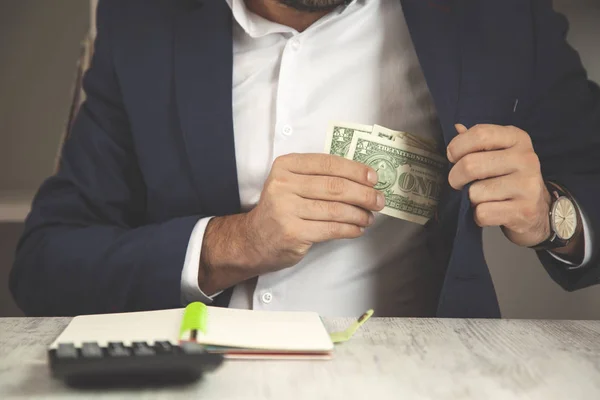 Man hand money on pocket — Stock Photo, Image