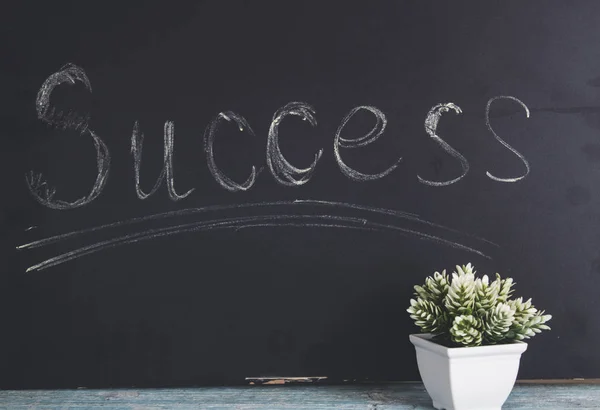 Success on chalkboard — Stock Photo, Image