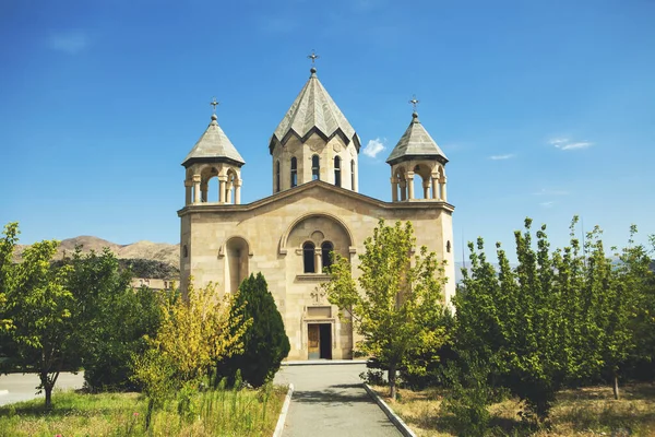 Mooie Chuch Met Bomen Armenia Onder Hemel — Stockfoto