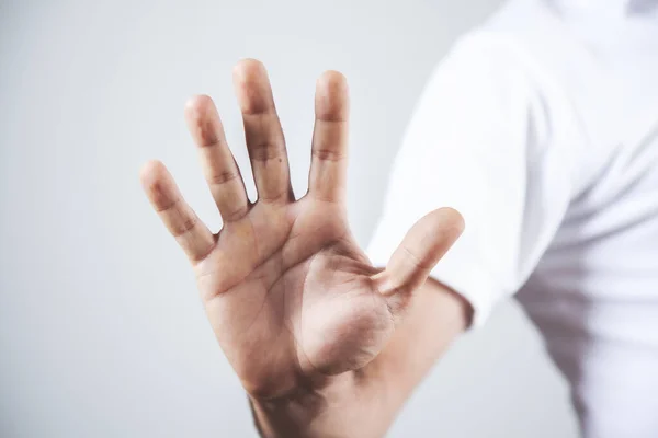 Hombre Mano Stop Signo Gris Backgrond — Foto de Stock