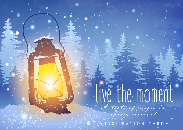 Incredibile lanterna vintage sulla neve con luci magiche sullo sfondo della foresta di abete rosso invernale. Nevicate. Insolito vettore di ispirazione per biglietto di auguri di Natale, matrimonio, data, compleanno o festa di vacanza — Vettoriale Stock