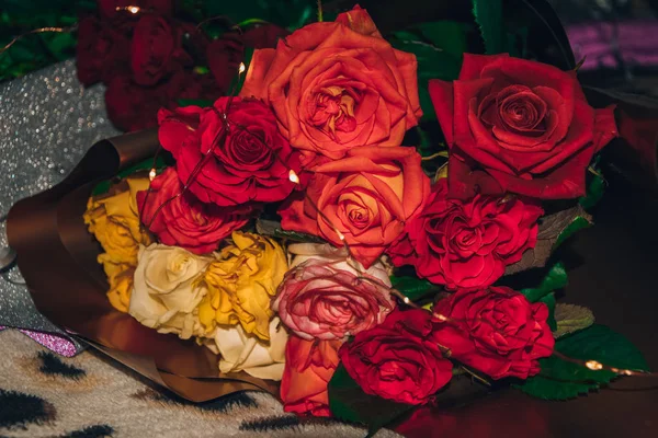 Barevné Růže Kytice Květiny Romantické Valentýna Dárek — Stock fotografie