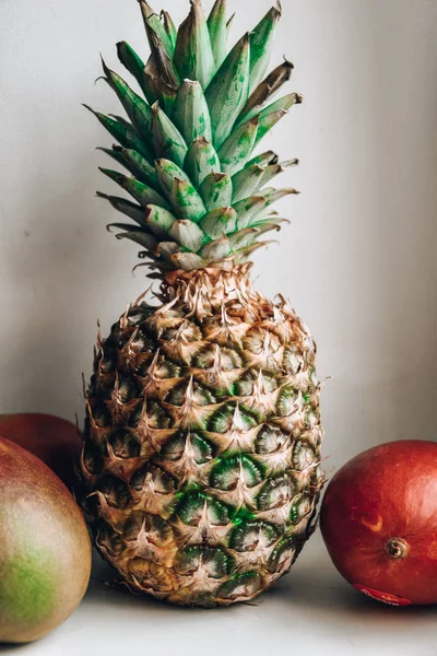 Ananas Exotische Früchte Nahrung Mango — Stockfoto