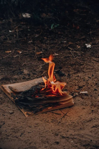 Libro Incendio Fuoco Fiamma Pagina Falò Campeggio Falò — Foto Stock