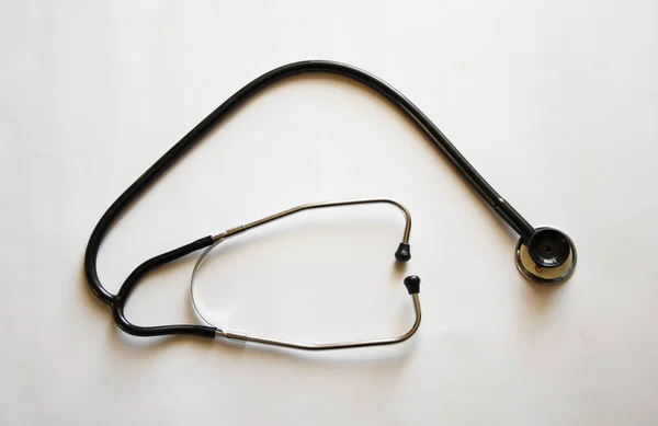 Lékařský Stetoskop Nebo Fonendoskop Černé Izolované Bílém Pozadí — Stock fotografie