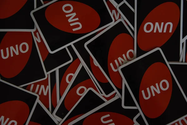 Ngiltere Londra Aralık 2019 Uno Oyun Kartları Masanın Her Tarafına — Stok fotoğraf
