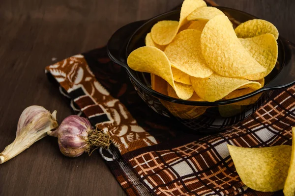 Delicious Crispy Potato Chips Bowl Wooden Background Copy Space Fast — ストック写真