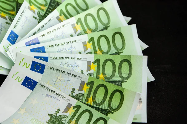 100 Euros Conjunto Completo Billetes Euro Aislados Sobre Negro Cien — Foto de Stock