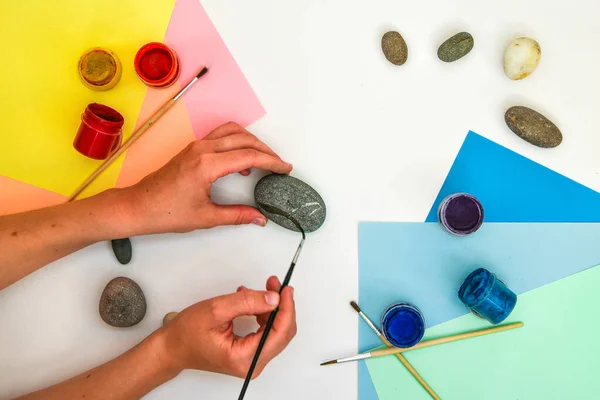 Cómo Dibujar Arco Iris Una Piedra Paso Paso Proyecto Arte —  Fotos de Stock