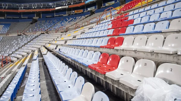 Stadyum Koltukları Yedek Kulübeleri Olası Durum Nedeniyle Boş — Stok fotoğraf