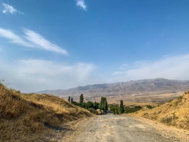 Tacikistan sınırı yakınlarındaki Özbekistan Çölü