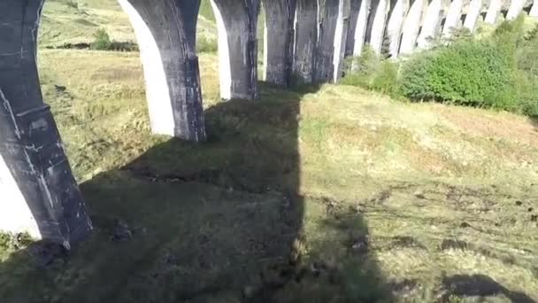 Drohnenflug Über Dem Glenfinnan Viadukt Schottland — Stockvideo