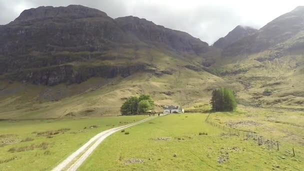 Glencoe Valle Drone Volo — Video Stock