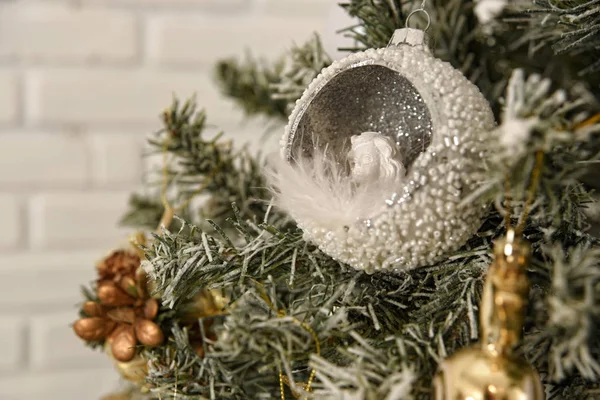Pięknie Urządzona Choinka Anioł Świątecznym Balu — Zdjęcie stockowe