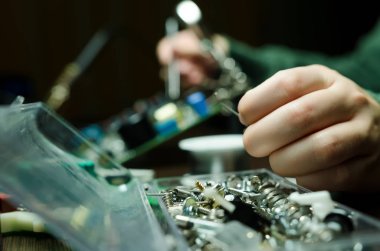 Isıtmalı havya ile çalışmak