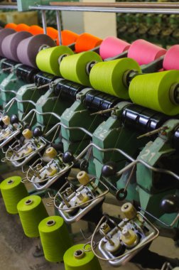 Bir tekstil fabrikasında makine iplik Tekstil Sanayi-