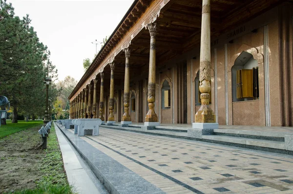 The large Memorial of World War II. Architecture of Tashkent. — Stock Photo, Image