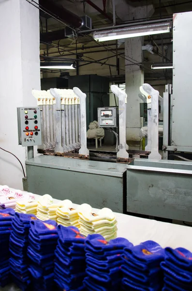 紡績生産用機械器具インテリア デザインの会社します。テキスタイルファブリック (織物) — ストック写真