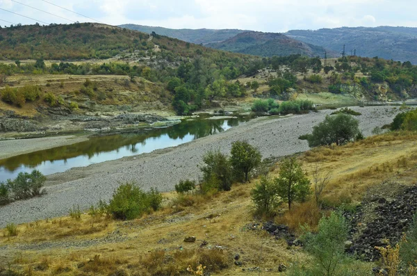 Bulgarije, landschap met rivier — Stockfoto